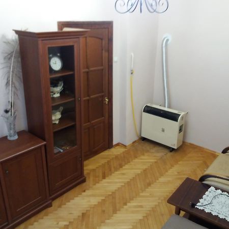 Pylnykarska 6 Apartment Лвив Екстериор снимка