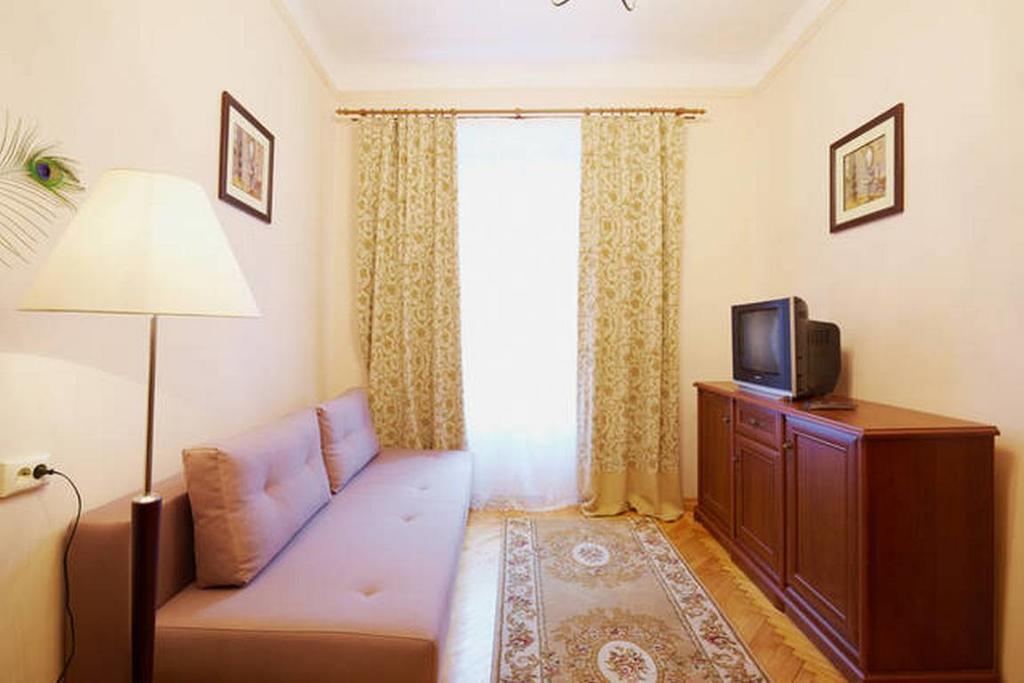 Pylnykarska 6 Apartment Лвив Екстериор снимка