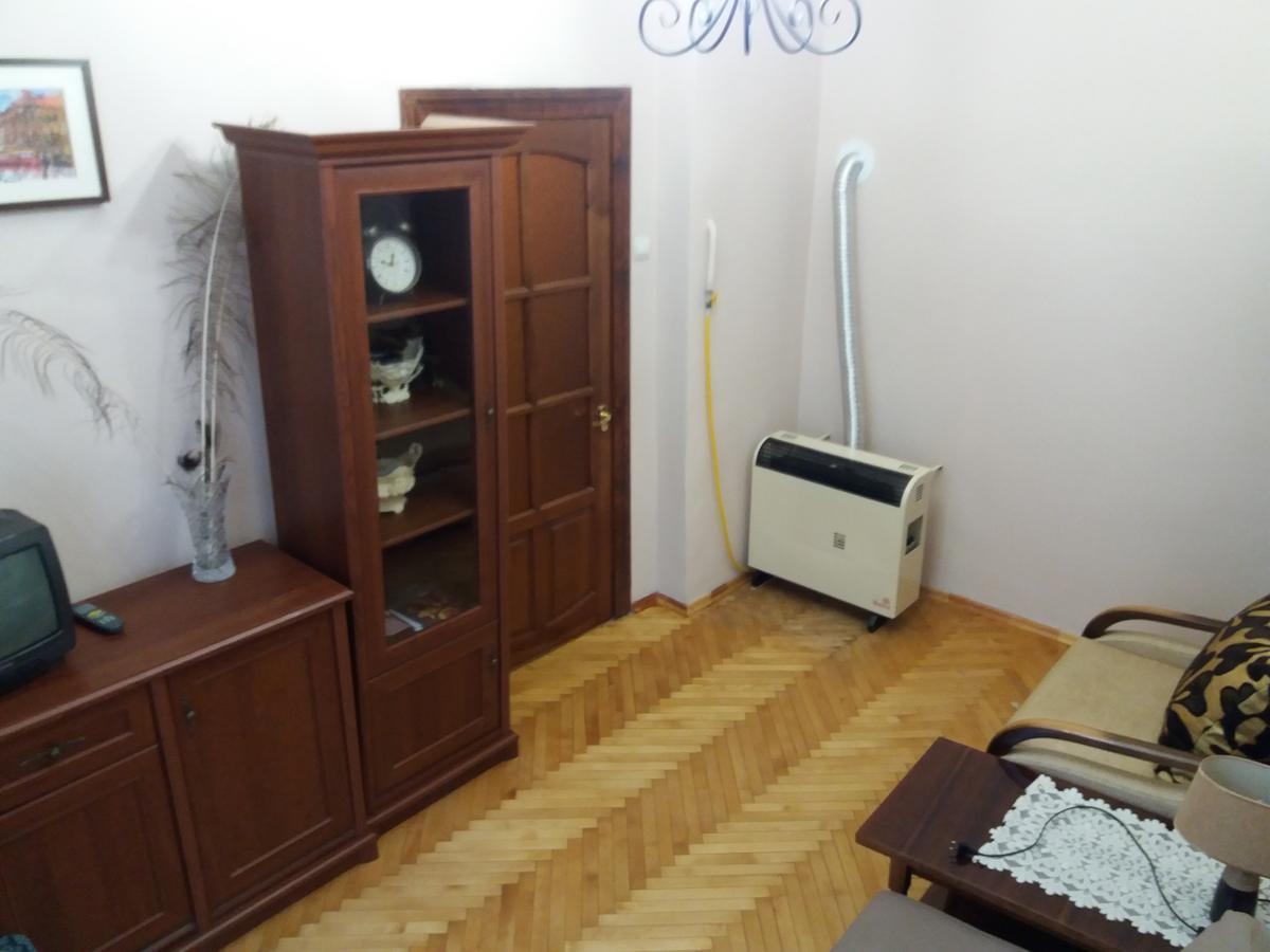 Pylnykarska 6 Apartment Лвив Екстериор снимка